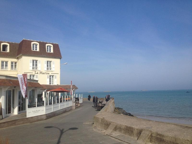 Hotel De La Marine Arromanches-les-Bains Exterior foto